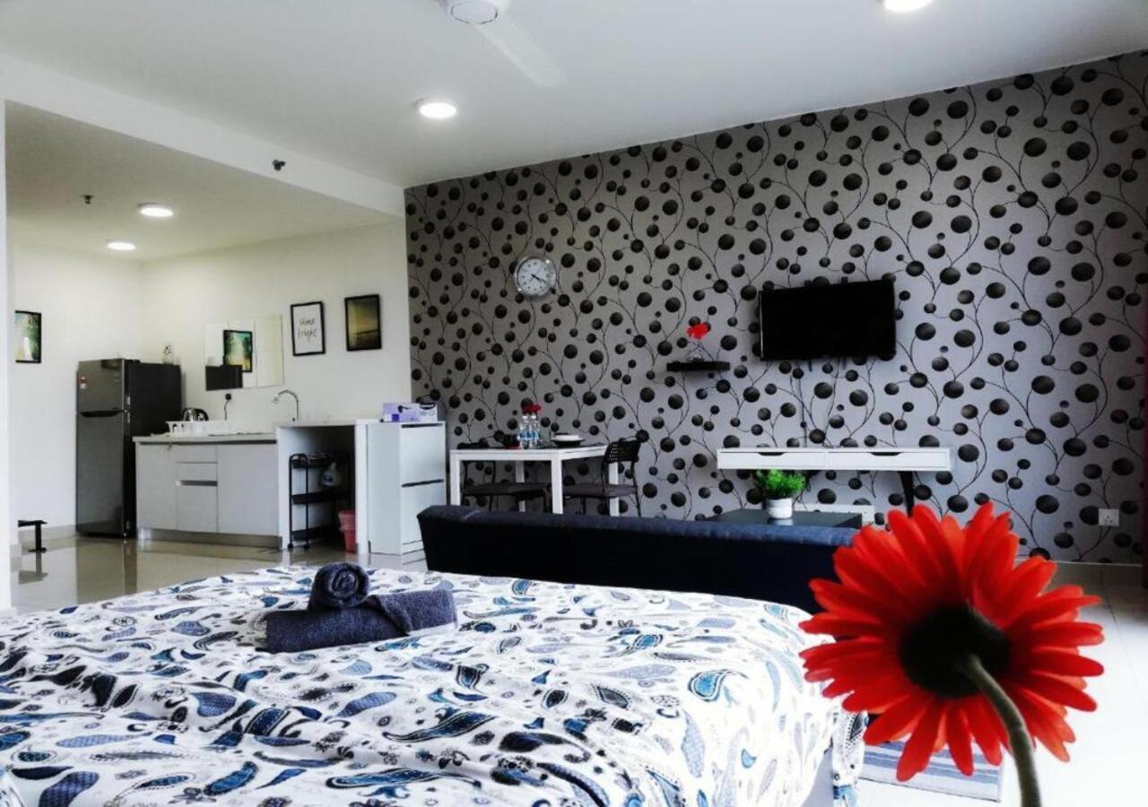Peanut Butter Homestay #Trefoil Setia City Setia Alam Exterior foto